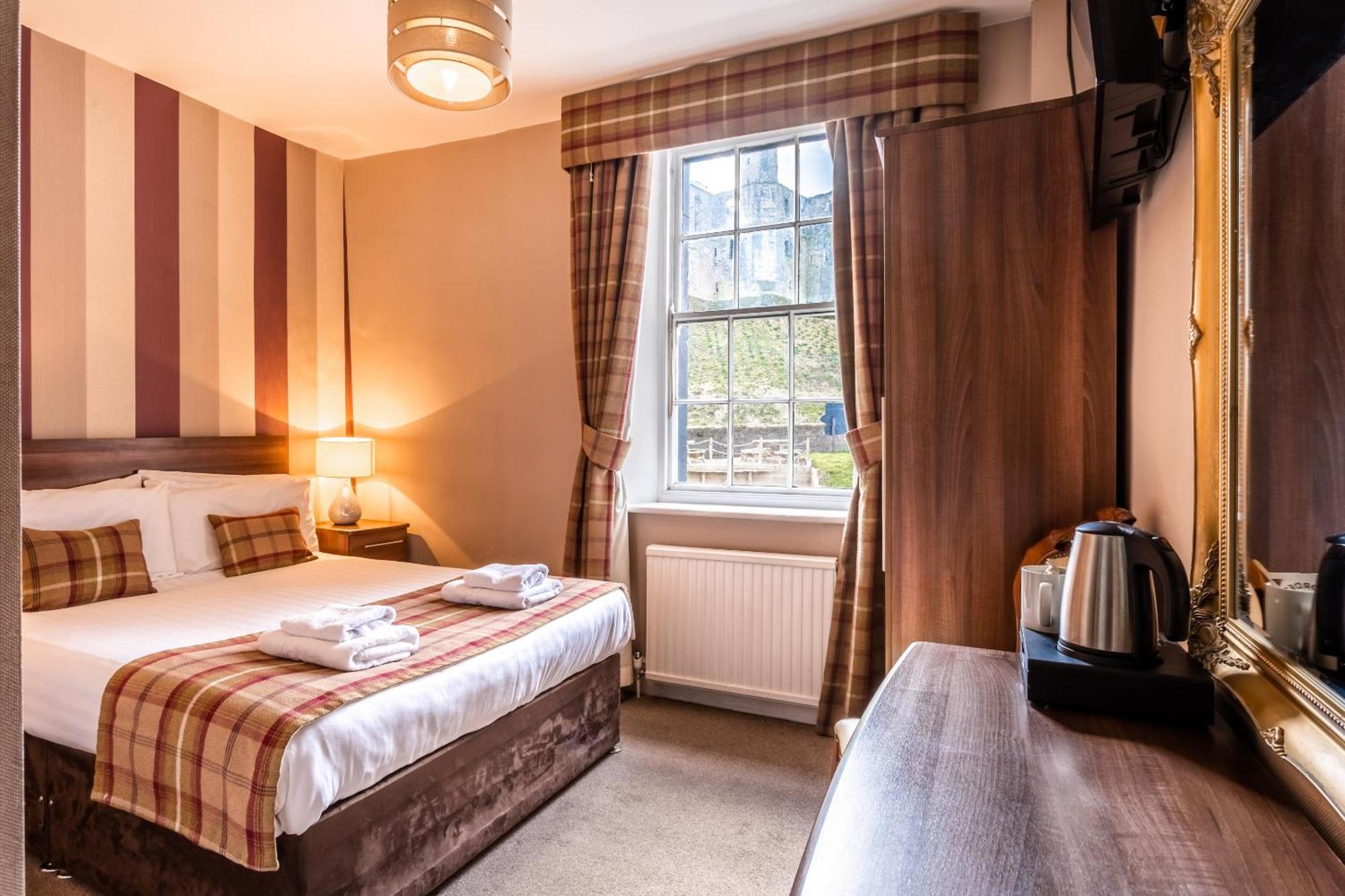 The Sun Hotel Warkworth Room photo
